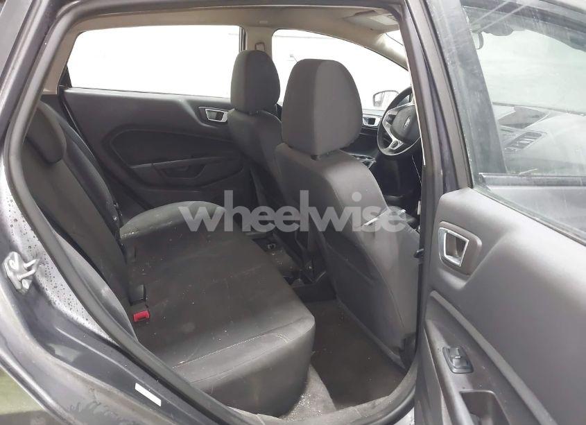 Photo 8 of 2015 Ford Fiesta SE (VIN 3FADP4EJ5FM162286)