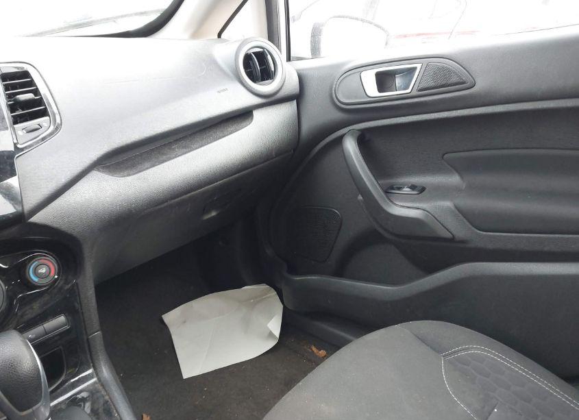 Photo 6 of 2016 Ford Fiesta SE (VIN 3FADP4EJ5GM163343)