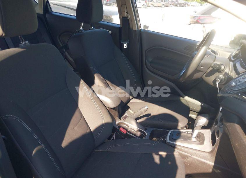 Photo 5 of 2016 Ford Fiesta SE (VIN 3FADP4EJ5GM183821)