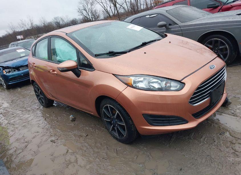 2017 Ford Fiesta SE (VIN 3FADP4EJ5HM159097) main photo