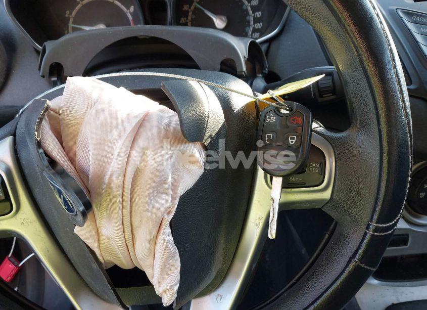 Photo 11 of 2018 Ford Fiesta SE (VIN 3FADP4EJ5JM128082)