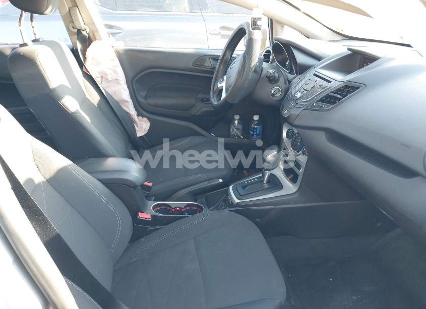 Photo 5 of 2018 Ford Fiesta SE (VIN 3FADP4EJ5JM140281)
