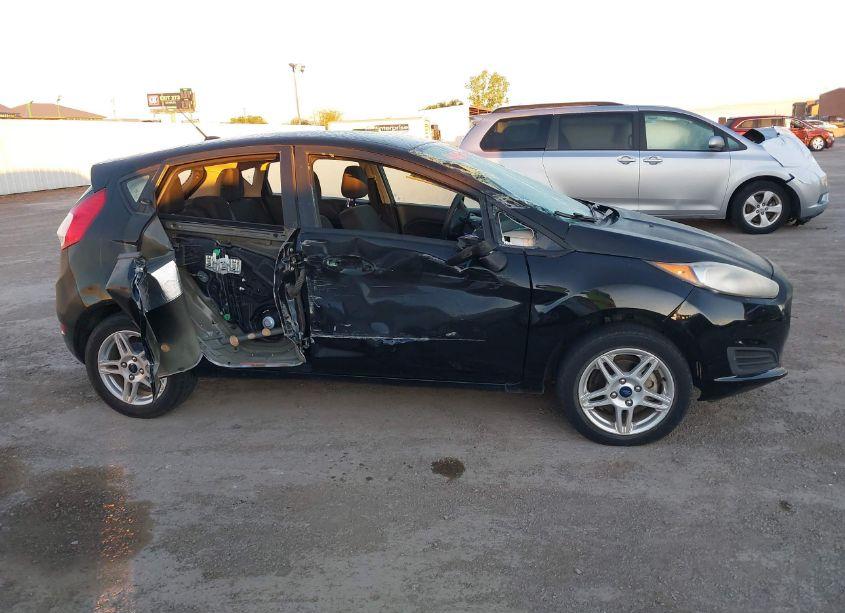 Photo 13 of 2019 Ford Fiesta SE (VIN 3FADP4EJ5KM155624)