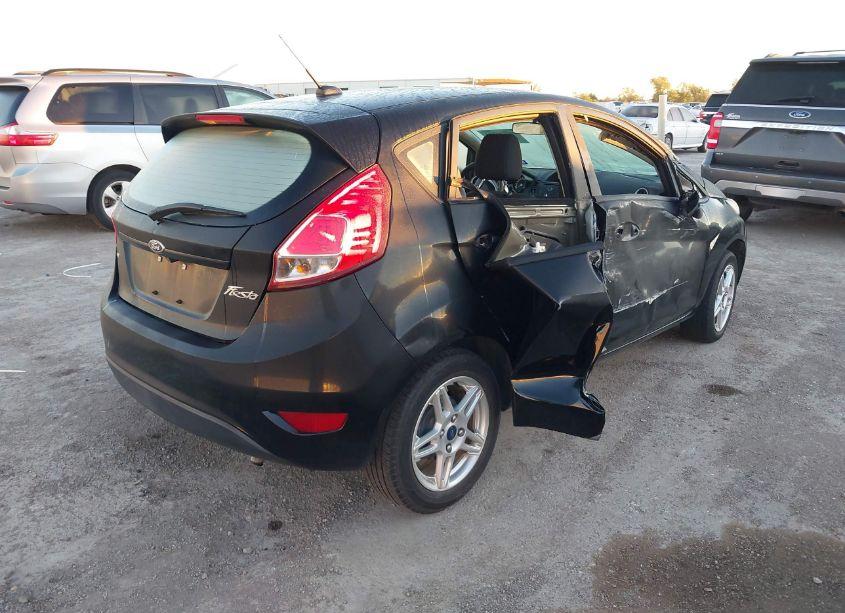 Photo 4 of 2019 Ford Fiesta SE (VIN 3FADP4EJ5KM155624)