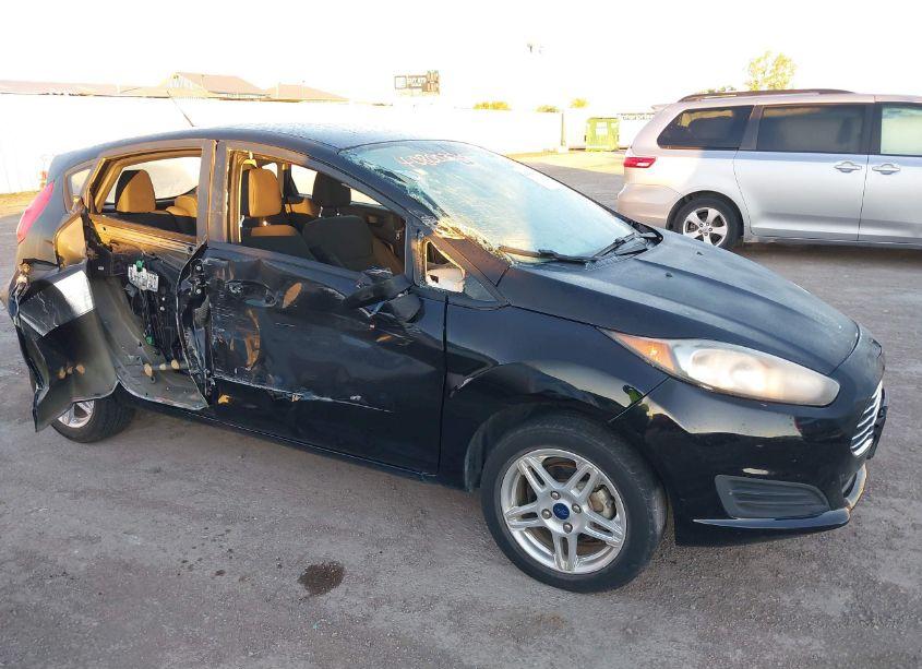 Photo 6 of 2019 Ford Fiesta SE (VIN 3FADP4EJ5KM155624)