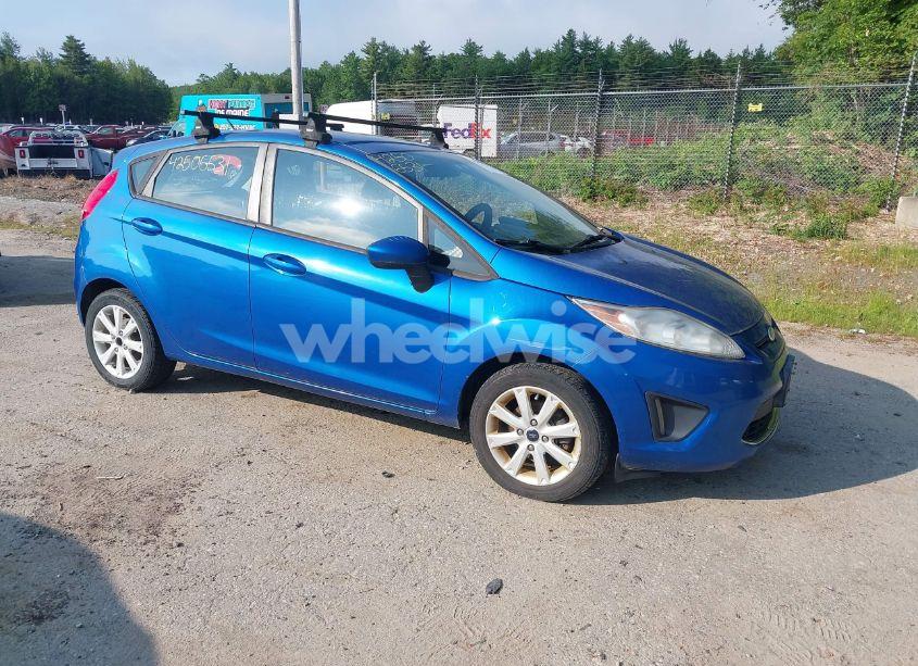 2011 Ford Fiesta SE (VIN 3FADP4EJ6BM141666) main photo