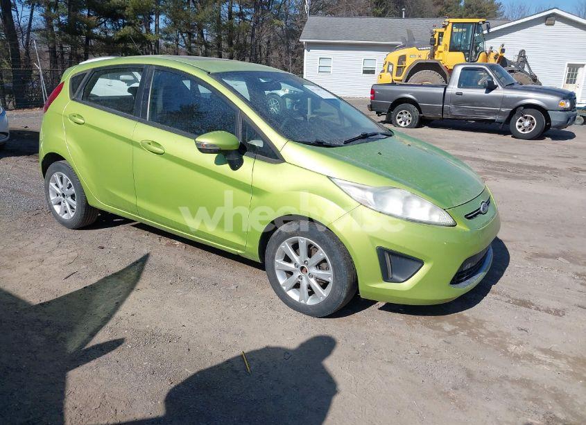 2011 Ford Fiesta SE (VIN 3FADP4EJ6BM166678) main photo