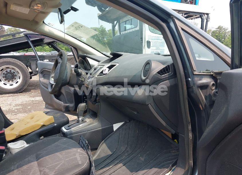 Photo 5 of 2011 Ford Fiesta SE (VIN 3FADP4EJ6BM231271)