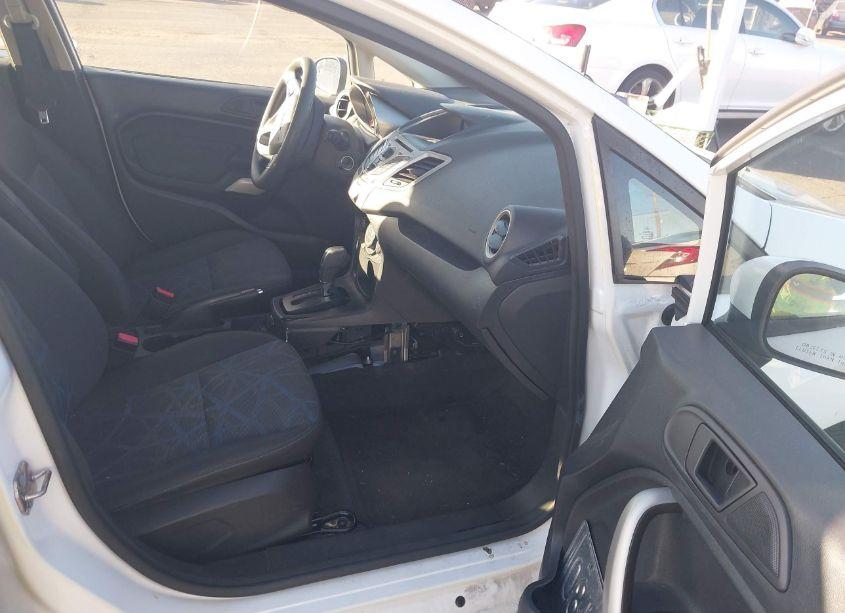 Photo 5 of 2012 Ford Fiesta SE (VIN 3FADP4EJ6CM142480)