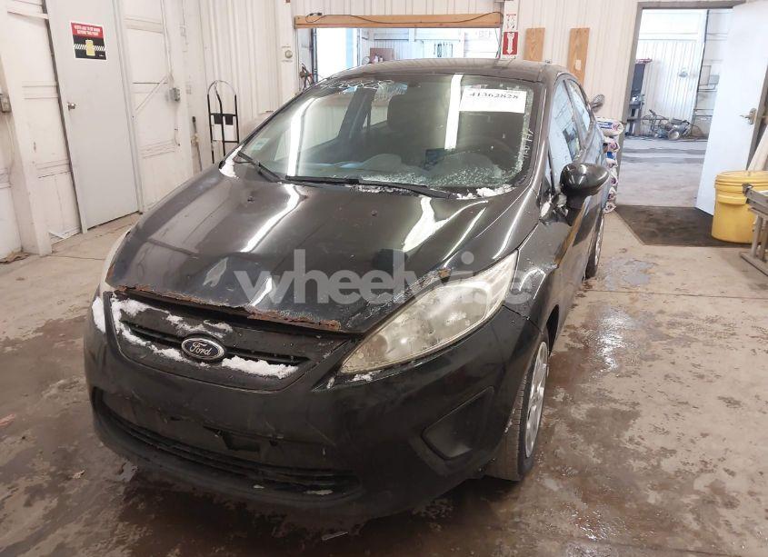 Photo 2 of 2013 Ford Fiesta SE (VIN 3FADP4EJ6DM109951)