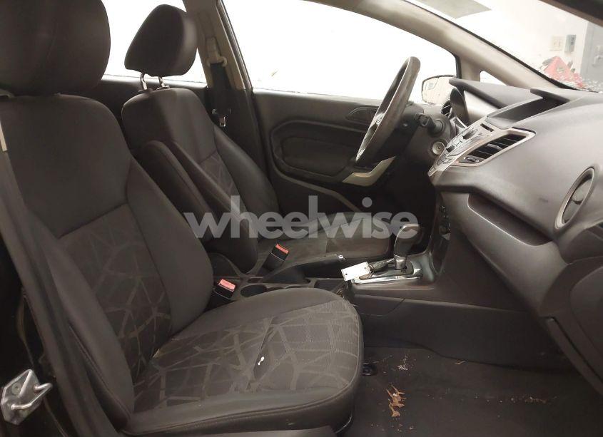 Photo 5 of 2013 Ford Fiesta SE (VIN 3FADP4EJ6DM109951)