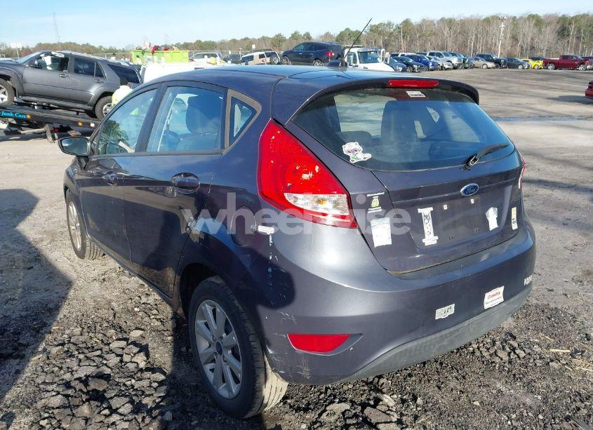 Photo 3 of 2013 Ford Fiesta SE (VIN 3FADP4EJ6DM178753)