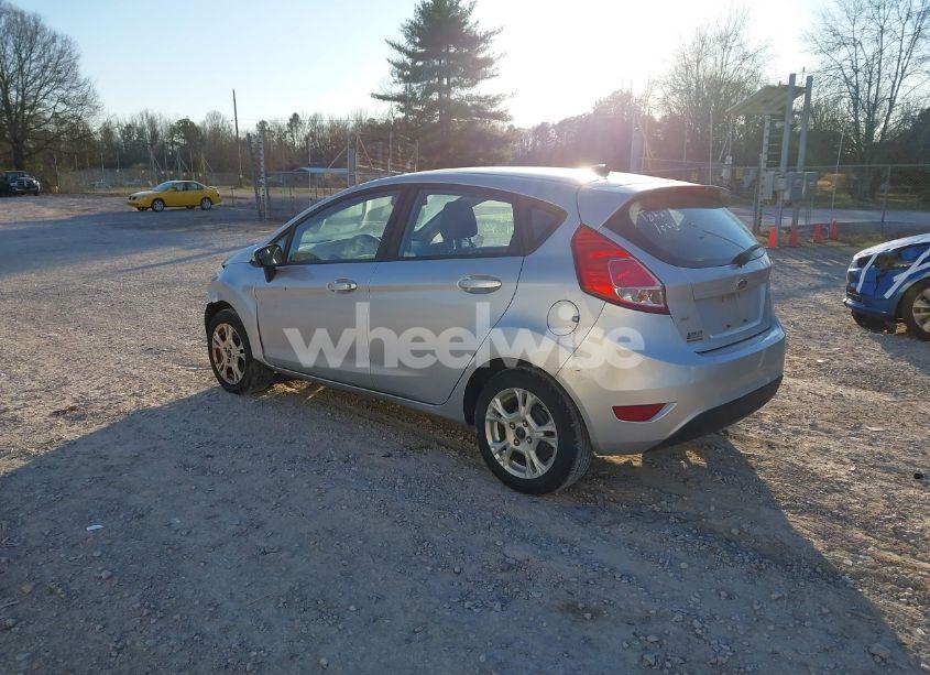 Photo 3 of 2016 Ford Fiesta SE (VIN 3FADP4EJ6GM141609)