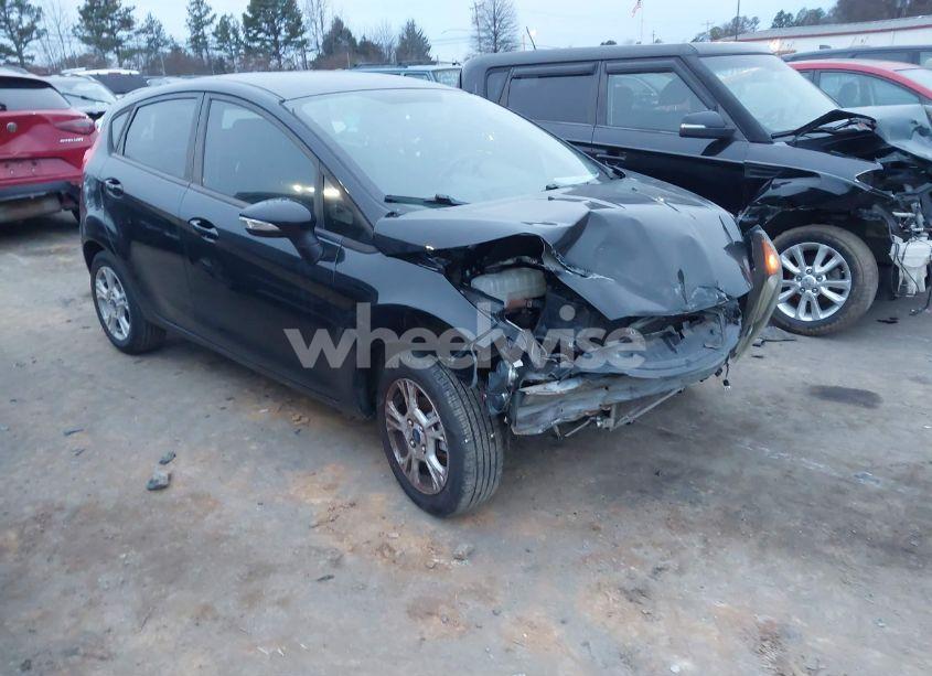 2016 Ford Fiesta SE (VIN 3FADP4EJ6GM178613) main photo