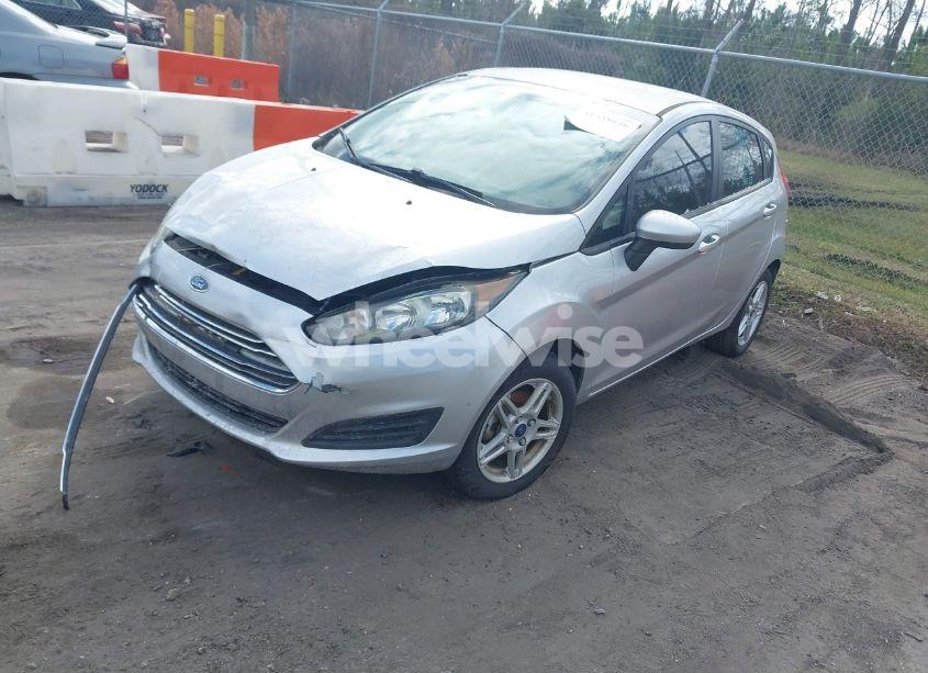 Photo 2 of 2017 Ford Fiesta SE (VIN 3FADP4EJ6HM113472)
