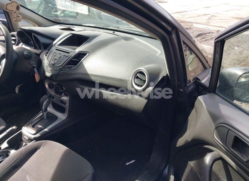 Photo 5 of 2018 Ford Fiesta SE (VIN 3FADP4EJ6JM121982)