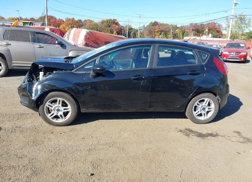 Photo 14 of 2019 Ford Fiesta SE (VIN 3FADP4EJ6KM113852)