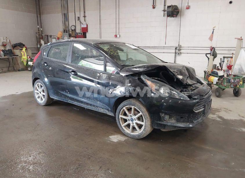 2019 Ford Fiesta SE (VIN 3FADP4EJ6KM149329) main photo