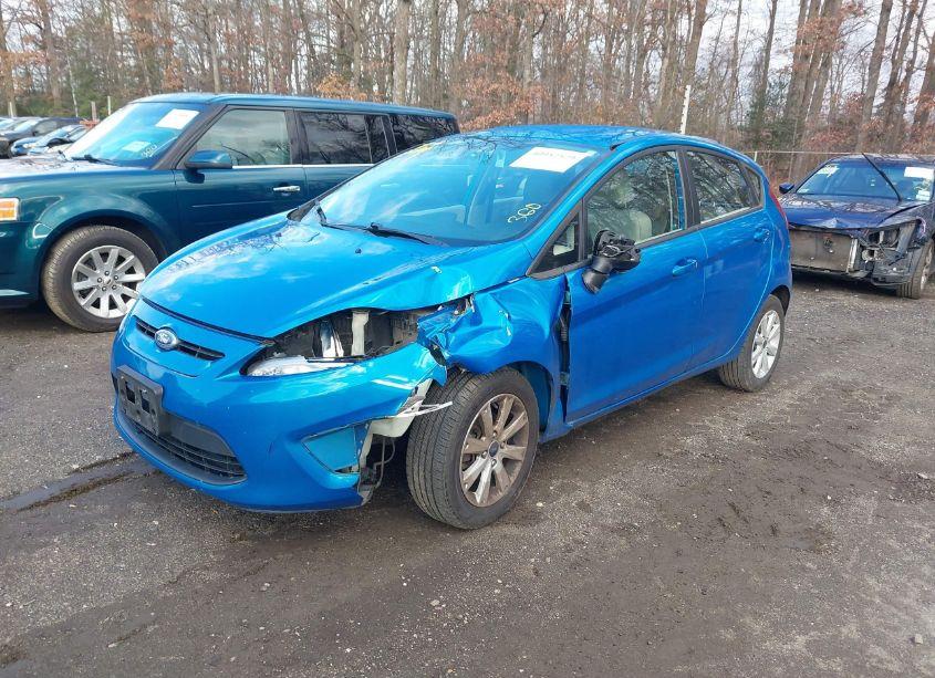 Photo 2 of 2013 Ford Fiesta SE (VIN 3FADP4EJ7DM224106)