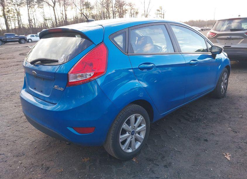 Photo 4 of 2013 Ford Fiesta SE (VIN 3FADP4EJ7DM224106)