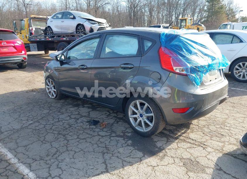 Photo 3 of 2015 Ford Fiesta SE (VIN 3FADP4EJ7FM120475)