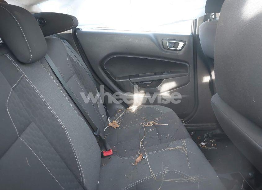 Photo 8 of 2015 Ford Fiesta SE (VIN 3FADP4EJ7FM120475)