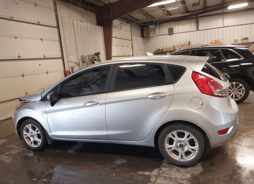 Photo 15 of 2015 Ford Fiesta SE (VIN 3FADP4EJ7FM141648)