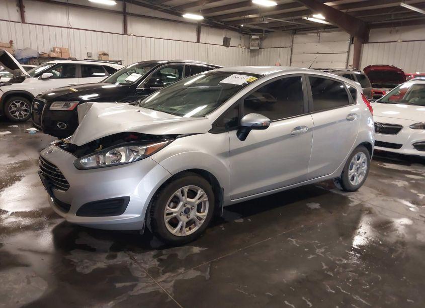 Photo 2 of 2015 Ford Fiesta SE (VIN 3FADP4EJ7FM141648)