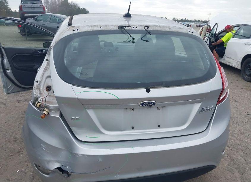 Photo 6 of 2015 Ford Fiesta SE (VIN 3FADP4EJ7FM172818)