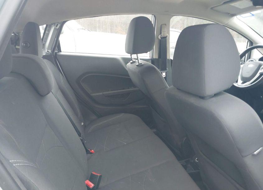 Photo 8 of 2015 Ford Fiesta SE (VIN 3FADP4EJ7FM172818)