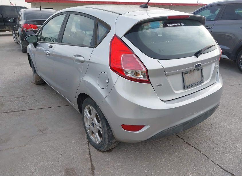 Photo 3 of 2016 Ford Fiesta SE (VIN 3FADP4EJ7GM138878)