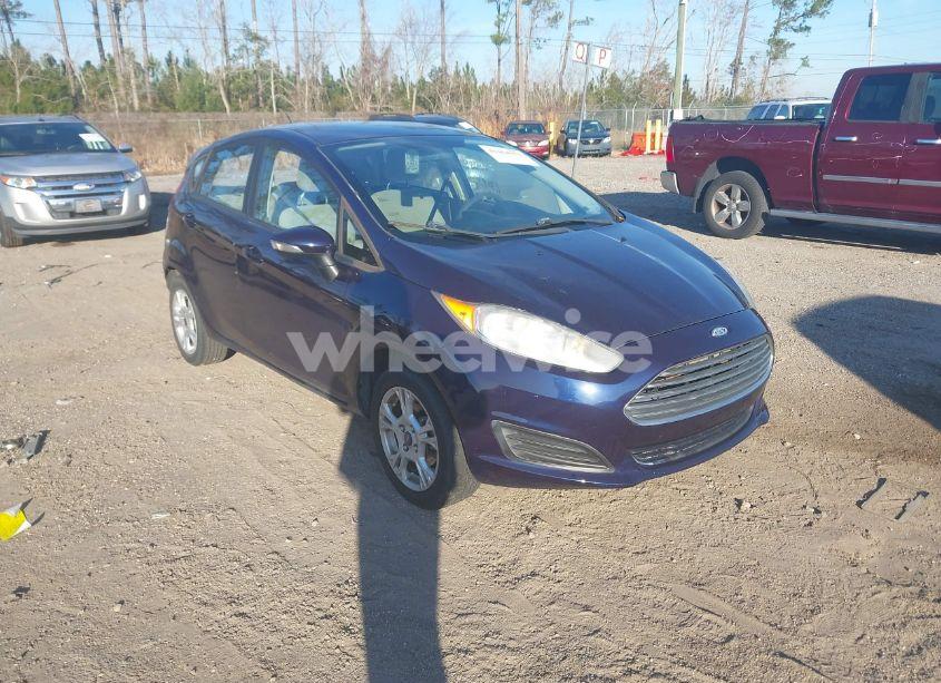 2016 Ford Fiesta SE (VIN 3FADP4EJ7GM153509) main photo