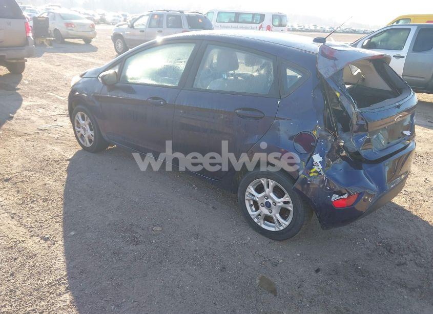 Photo 3 of 2016 Ford Fiesta SE (VIN 3FADP4EJ7GM153509)