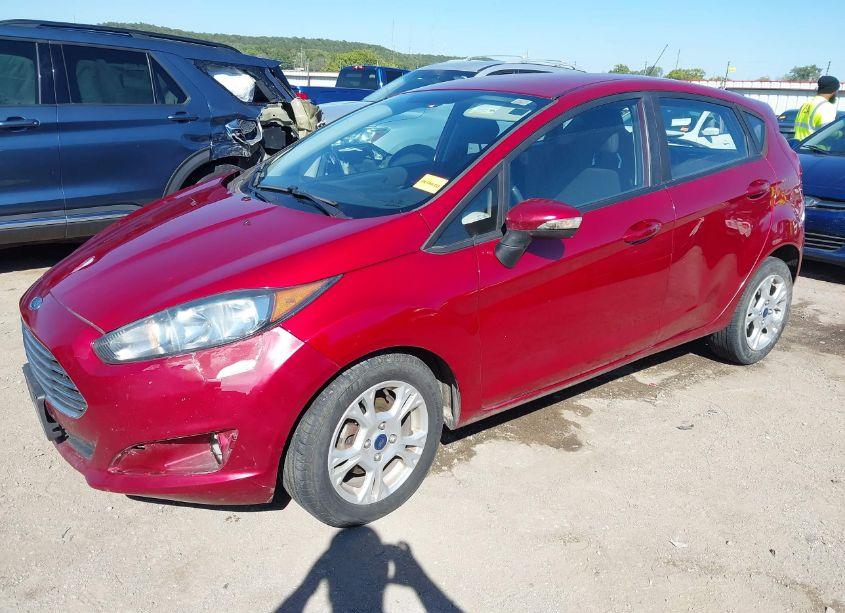 Photo 2 of 2016 Ford Fiesta SE (VIN 3FADP4EJ7GM159343)