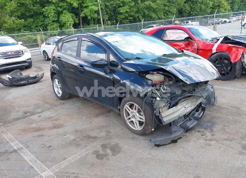 2019 Ford Fiesta SE (VIN 3FADP4EJ7KM102259) main photo