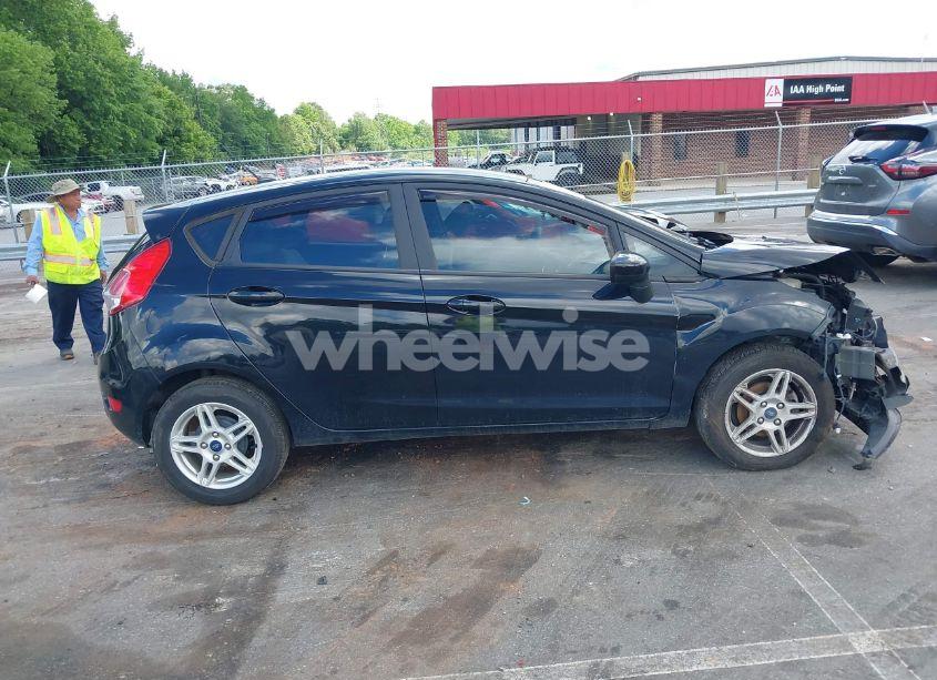 Photo 14 of 2019 Ford Fiesta SE (VIN 3FADP4EJ7KM102259)