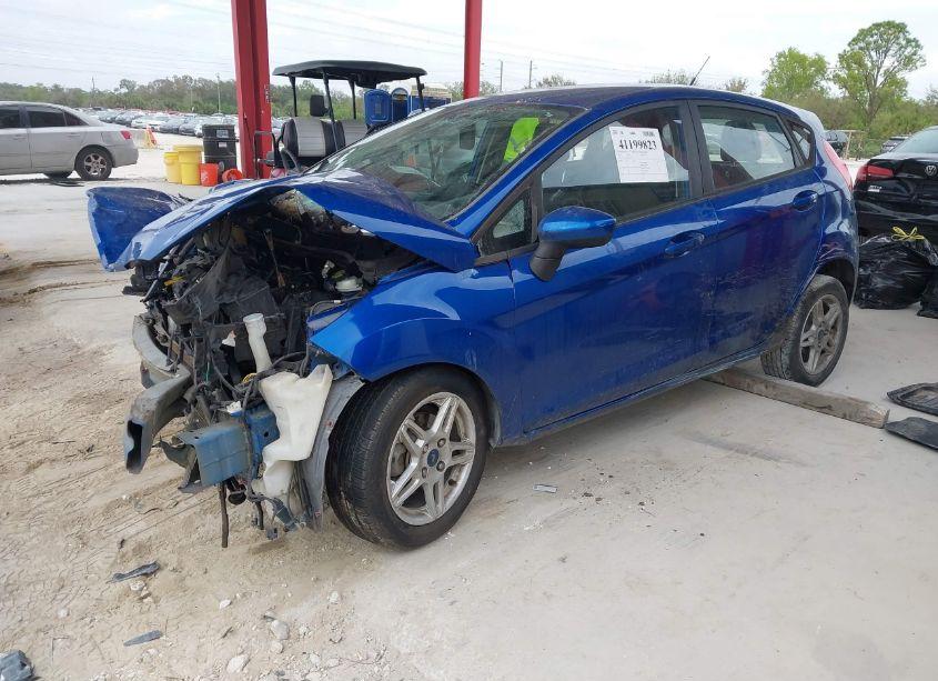 Photo 2 of 2019 Ford Fiesta SE (VIN 3FADP4EJ7KM103346)