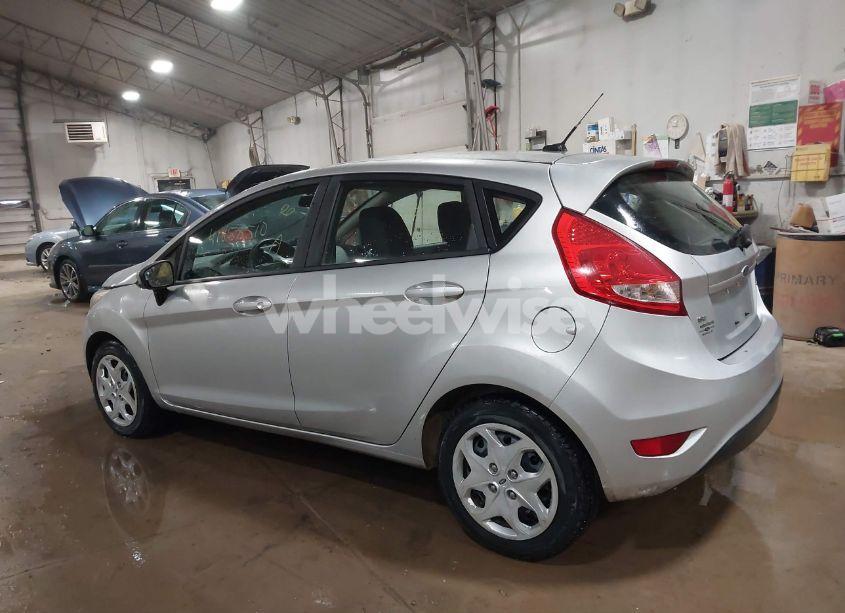 Photo 3 of 2011 Ford Fiesta SE (VIN 3FADP4EJ8BM138140)