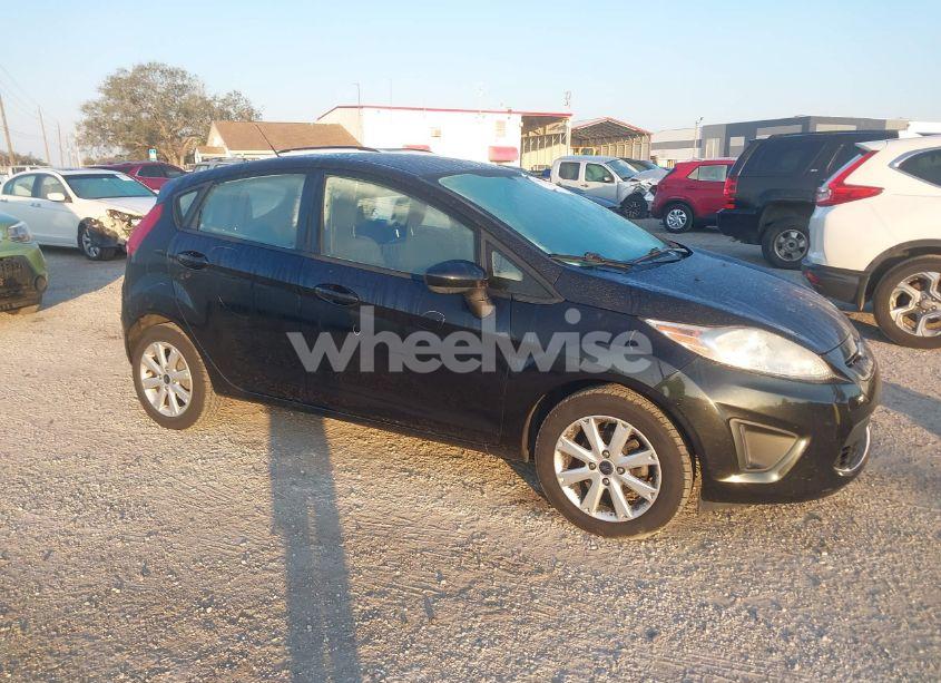 2011 Ford Fiesta SE (VIN 3FADP4EJ8BM162373) main photo