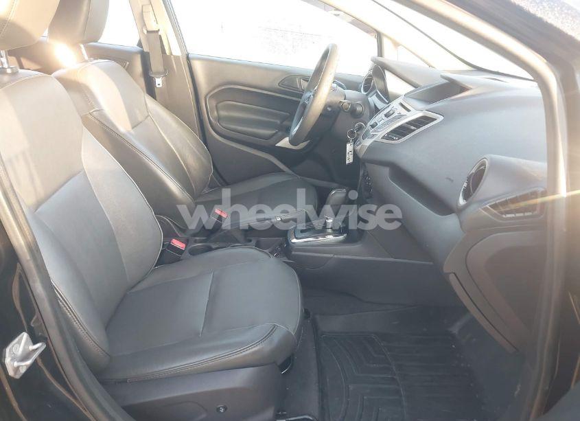 Photo 5 of 2011 Ford Fiesta SE (VIN 3FADP4EJ8BM162373)