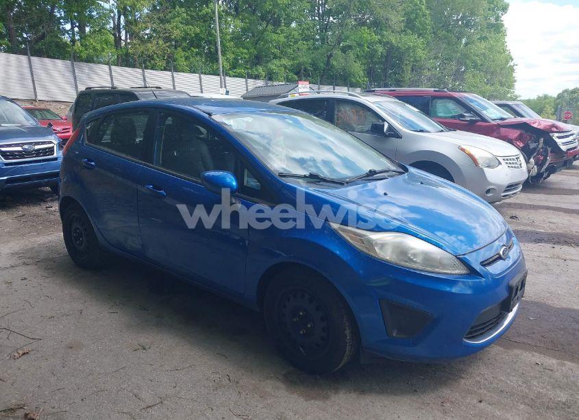 2011 Ford Fiesta SE (VIN 3FADP4EJ8BM238738) main photo
