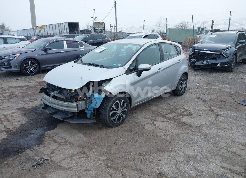 Photo 2 of 2013 Ford Fiesta SE (VIN 3FADP4EJ8DM149044)