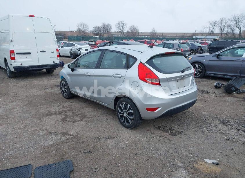 Photo 3 of 2013 Ford Fiesta SE (VIN 3FADP4EJ8DM149044)