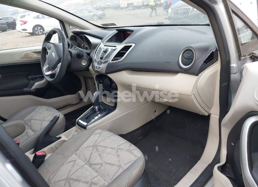 Photo 5 of 2013 Ford Fiesta SE (VIN 3FADP4EJ8DM149044)