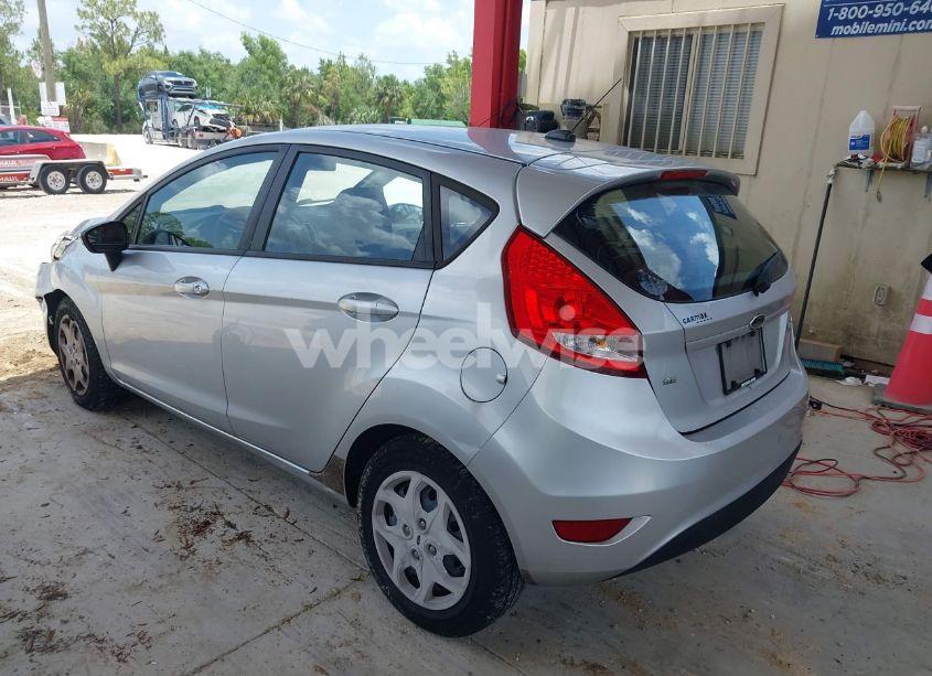 Photo 3 of 2013 Ford Fiesta SE (VIN 3FADP4EJ8DM164708)
