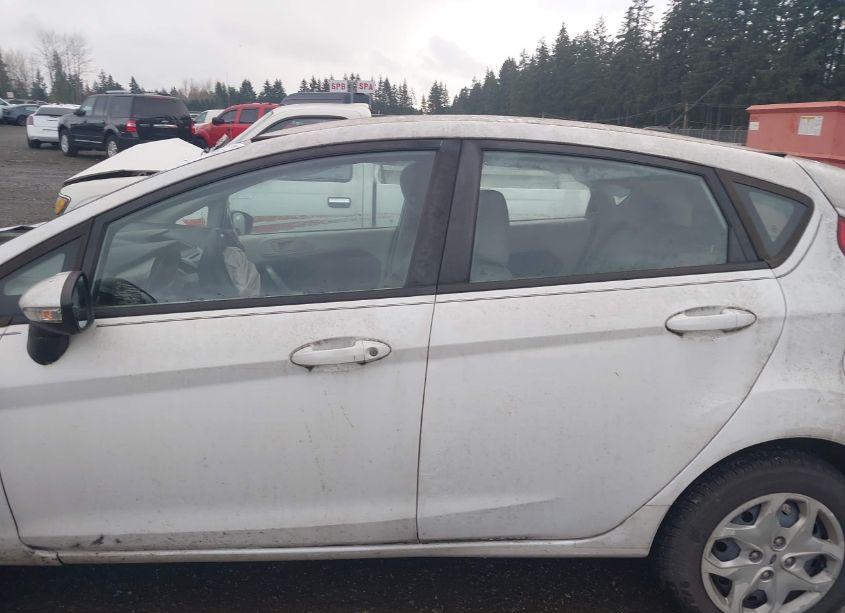 Photo 13 of 2013 Ford Fiesta SE (VIN 3FADP4EJ8DM183775)