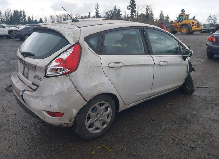 Photo 4 of 2013 Ford Fiesta SE (VIN 3FADP4EJ8DM183775)