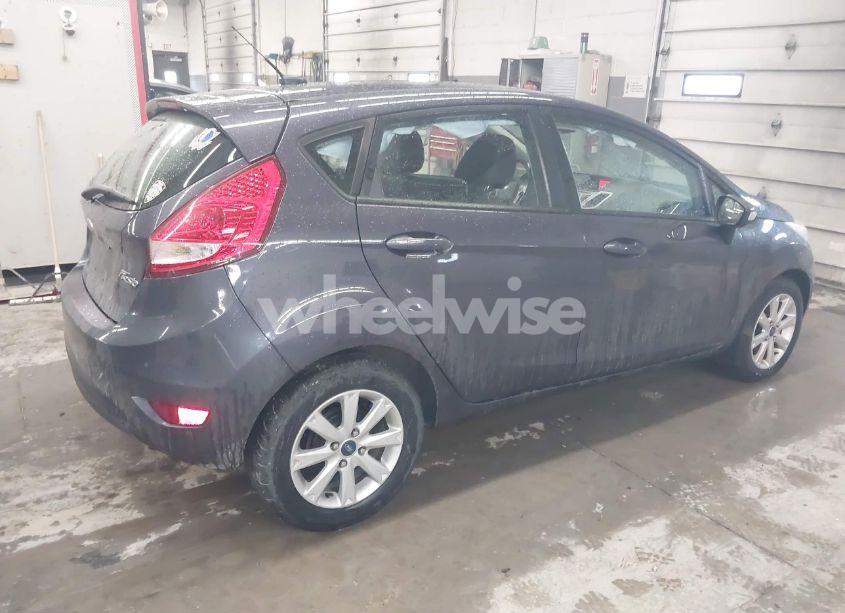 Photo 4 of 2013 Ford Fiesta SE (VIN 3FADP4EJ8DM203765)