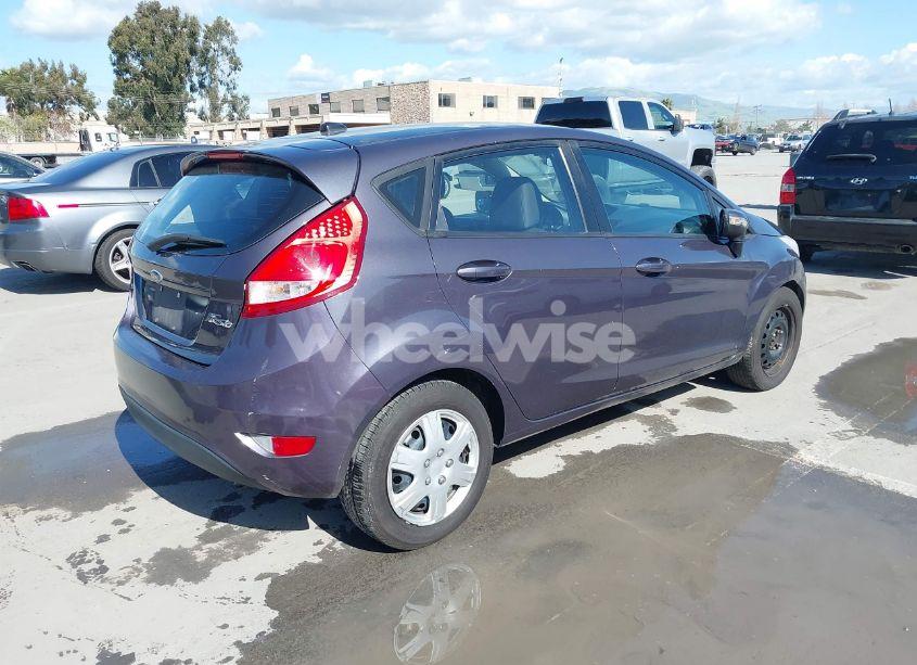 Photo 4 of 2013 Ford Fiesta SE (VIN 3FADP4EJ8DM221179)