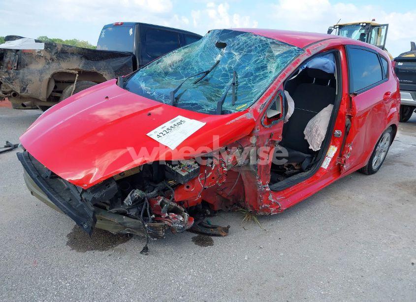 Photo 2 of 2014 Ford Fiesta SE (VIN 3FADP4EJ8EM103540)